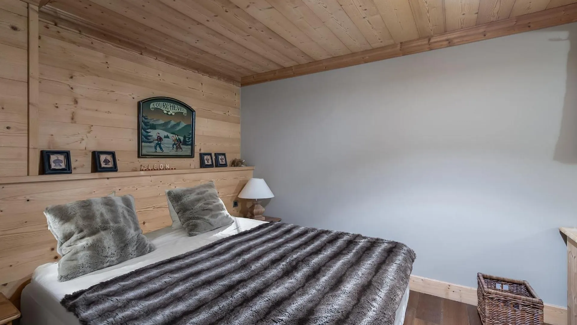 Chalet Cosy Au Centre De Courchevel Le Praz Avec Sauna, Terrasse Et Parking - Fr-1-568-15